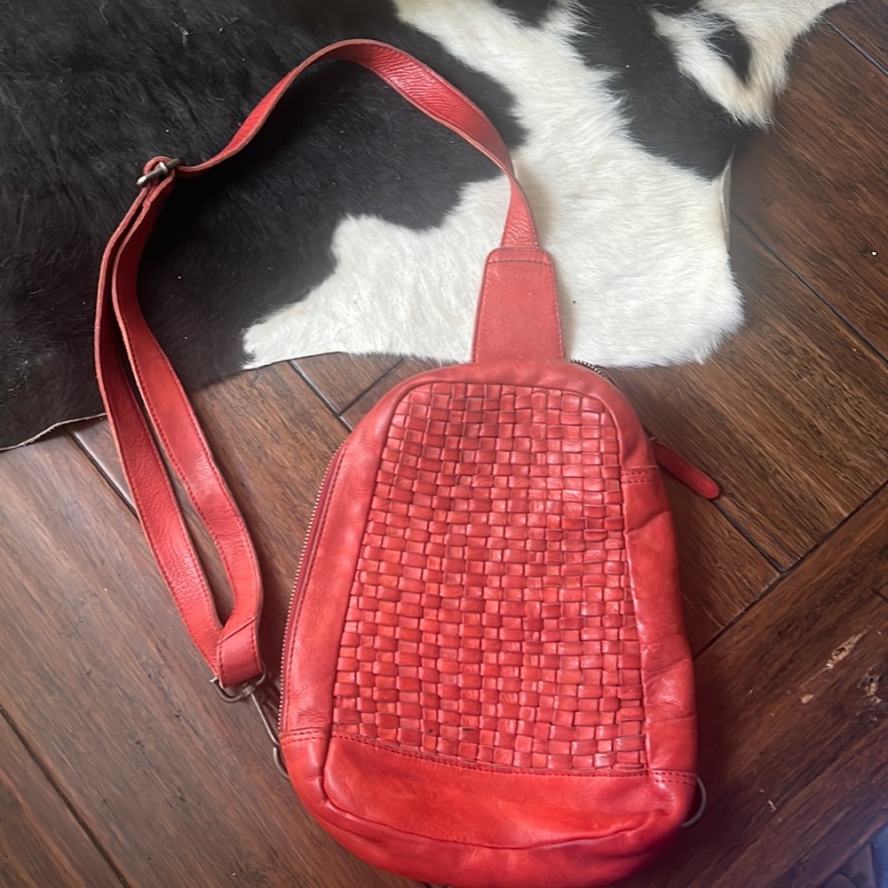 Vilenca Holland Leather Crossbody Bag